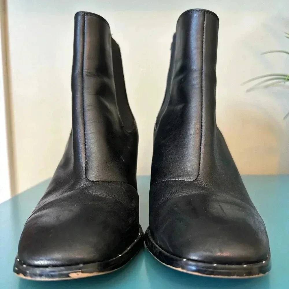 Renvy Debby Black Leather Stud Detail Block Heel Chelsea Boot - Picture 10 of 10